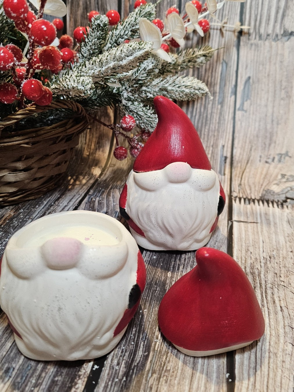 Festive Handcrafted Candle with Wooden Wick - Santa soy candle 